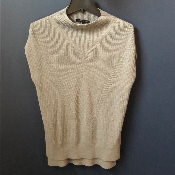 Banana Republic Sweaters - Banana Republic Sleeveless Sweater - Small